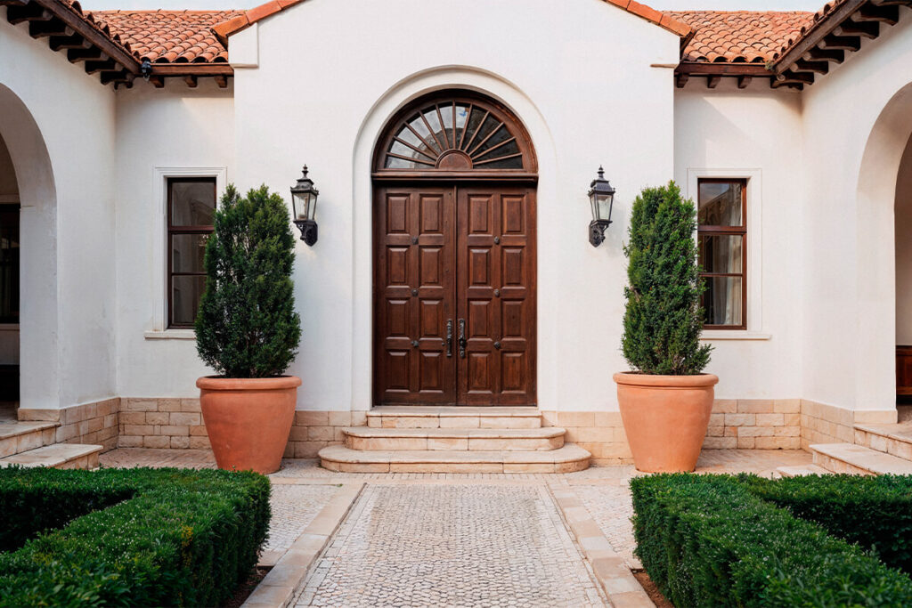 custom wood door in st. louis scobis